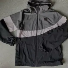 Under Armour フード付きジャケット MD ゴルフ　サッカー