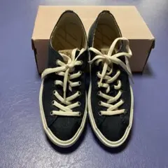 スニーカー　新品、未使用品