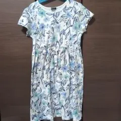 BeBe 花柄 半袖ワンピース 150