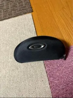 OAKLEY ハード サングラスケース 黒 ロゴ付 -3