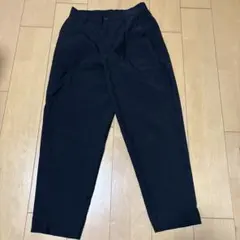 黒 スラックス ブラック　gu