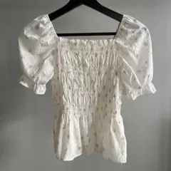 【韓国】花柄トップス　花柄オフショル