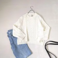 LBC◇ゆったりクルーネック長袖ニットプルオーバー☆セーター/厚手　白系　着回しのサムネイル