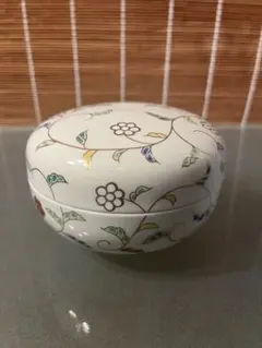 有田焼 其泉窯 蓋もの ボンボニエール 蓋付き小鉢 洋花 トランケット