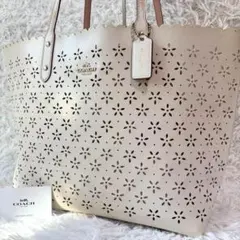 ✨美品✨コーチ トートバッグ シティ レーザーカット カットワーク 花柄 A4◎