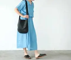 ☆CLASKA HAU☆ブラックレザーショルダーバッグ☆美品☆のサムネイル