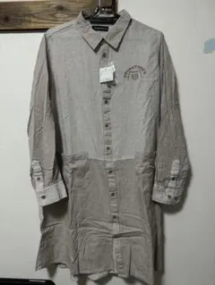 【新品未使用】ドラッグストアーズ　シャツチュニック（長袖）　フリーサイズ