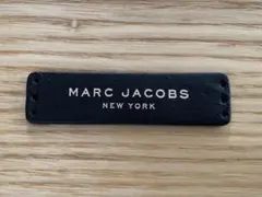 マークジェイコブス ＊ロゴプレート