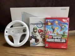 Wii本体 + 人気ソフト2本 + マリオカートハンドル