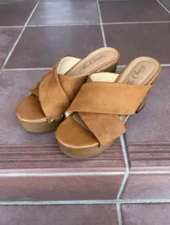 Me Chausse ブラウン スエード サンダルのサムネイル