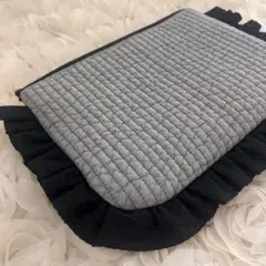 【ハンドメイド】ヌビ生地フリルフラットポーチ（グレー）