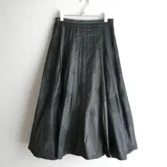 美品　ISSEY MIYAKE イッセイミヤケ　HaaT ロングスカート　フレア HaaT ISSEY MIYAKE ロングフレアスカート ブラック - メルカリ