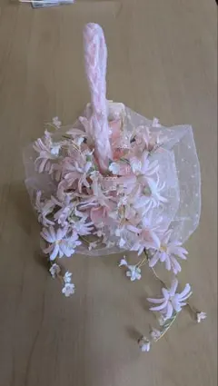 ピンクのウェディングブーケ
