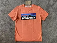 パタゴニア キッズ オーガニックコットン P6ロゴ Tシャツ オレンジ Ｓサイズ