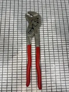 Item thumbnail for item 37e6f754-bbeb-45c7-9e03-ad16875a5260