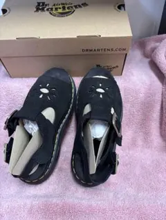 Dr. Martens フラワーカットアウト サンダルのサムネイル