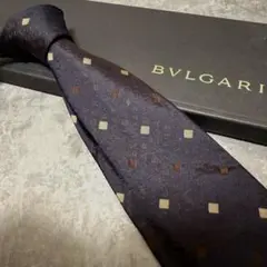 BVLGARI ブルガリ ネクタイ ブラック 総ロゴ柄 シルク セッテピエゲ