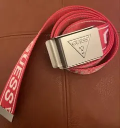 GUESS ロゴ ガチャベルト レッド