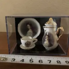 Item thumbnail for item 85e3fe9d-e4bd-4f0a-b0bd-ee61813052b4