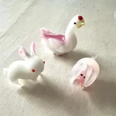 マルティグラス　鳥の家族　3羽　綺麗なピンク マルティグラス 鳥の家族 3羽 綺麗なピンク インテリア小物