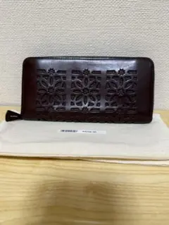 ゲンテン　カットワーク　ラウンド長財布
