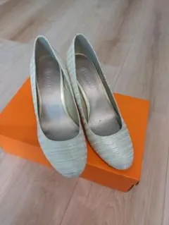 ELLE PLANETE パンプス PTL459 23.5cmのサムネイル