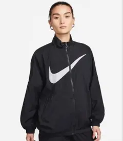 Nike ブラック ナイロンジャケット