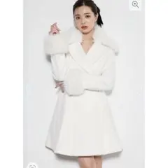 【定価 28,600円】完売品　リエンダ　ファー　コート　ホワイトのサムネイル