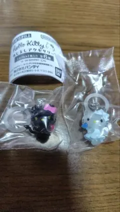 ハローキティ めじるしアクセサリー　天使、悪魔