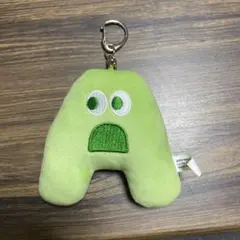 緑色の顔付きキーホルダーぬいぐるみ