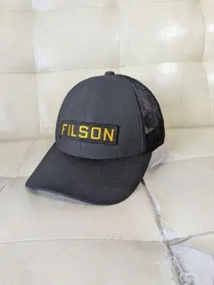 FILSON ブラック トラッカーキャップ - メルカリ