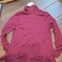 ローラアシュレイ　カットソー　赤紫