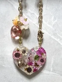 451.花いっぱい 妖精のバックチャーム