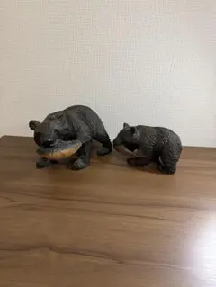 木製クマと魚の彫刻2体セット