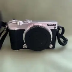 ニコン　J5 MODEL 1NILLOR DoubleLensKit ニコン J5 MODEL 1NILLOR DoubleLensKit - メルカリ