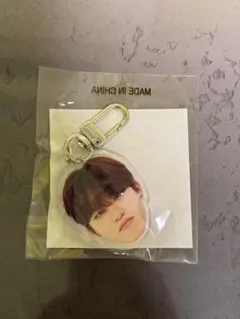 treasure ジョンウ 哀 顔アクキー カプセルトイ