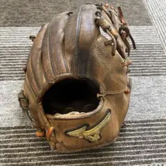 ミズノプロ硬式野球　右投げ　内野手用グローブのサムネイル
