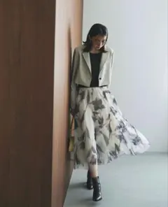 【美品】アプワイザーリッシェ＊シアーフラワーフレアスカート