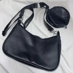 ブラックレザーショルダーバッグ