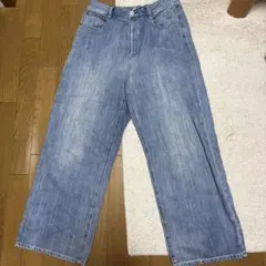 淡いブルー ワイドレッグデニム