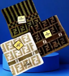 新品 FENDI タオルハンカチ 3枚ロゴ刺繍　シルク混のサムネイル