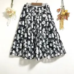 上質✨ Andemiu アンデミュウ 黒と白のプリーツスカート オフィス 上品のサムネイル