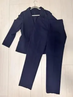 【UNIQLO】Mサイズ　パンツスーツ　ネイビー　夏のサムネイル