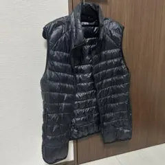 ユニクロ　ダウンベスト ブラック