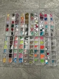 ネイルパーツ　まとめ売り　ケース付き