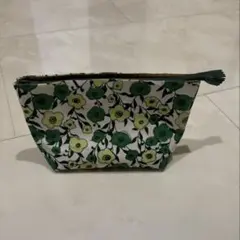 マチあり花柄ポーチ