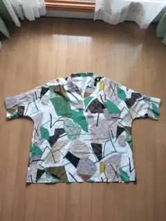 antiqua　レトロ幾何学柄シャツ　SIZEフリーのサムネイル