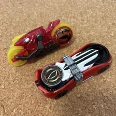 仮面ライダードライブのDXシフトデッドヒートセット