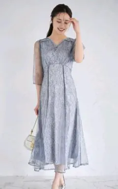 ウエストりぼん付き配色レースワンピース　グレイッシュブルー