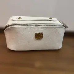新品　ハローキティ　ラグジュアリーポーチ